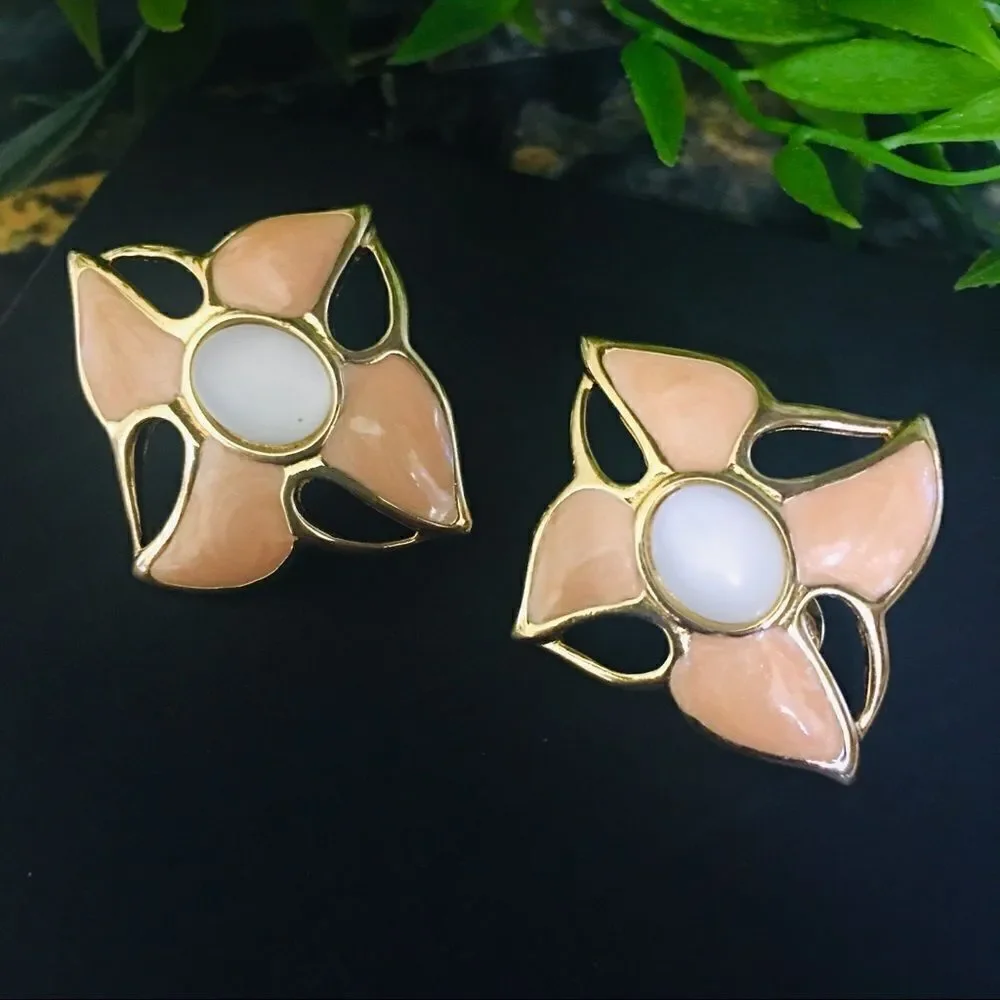 MONET Sun Flower Gripoix Cabochon Vintage Gold White Apricot earrings 4225